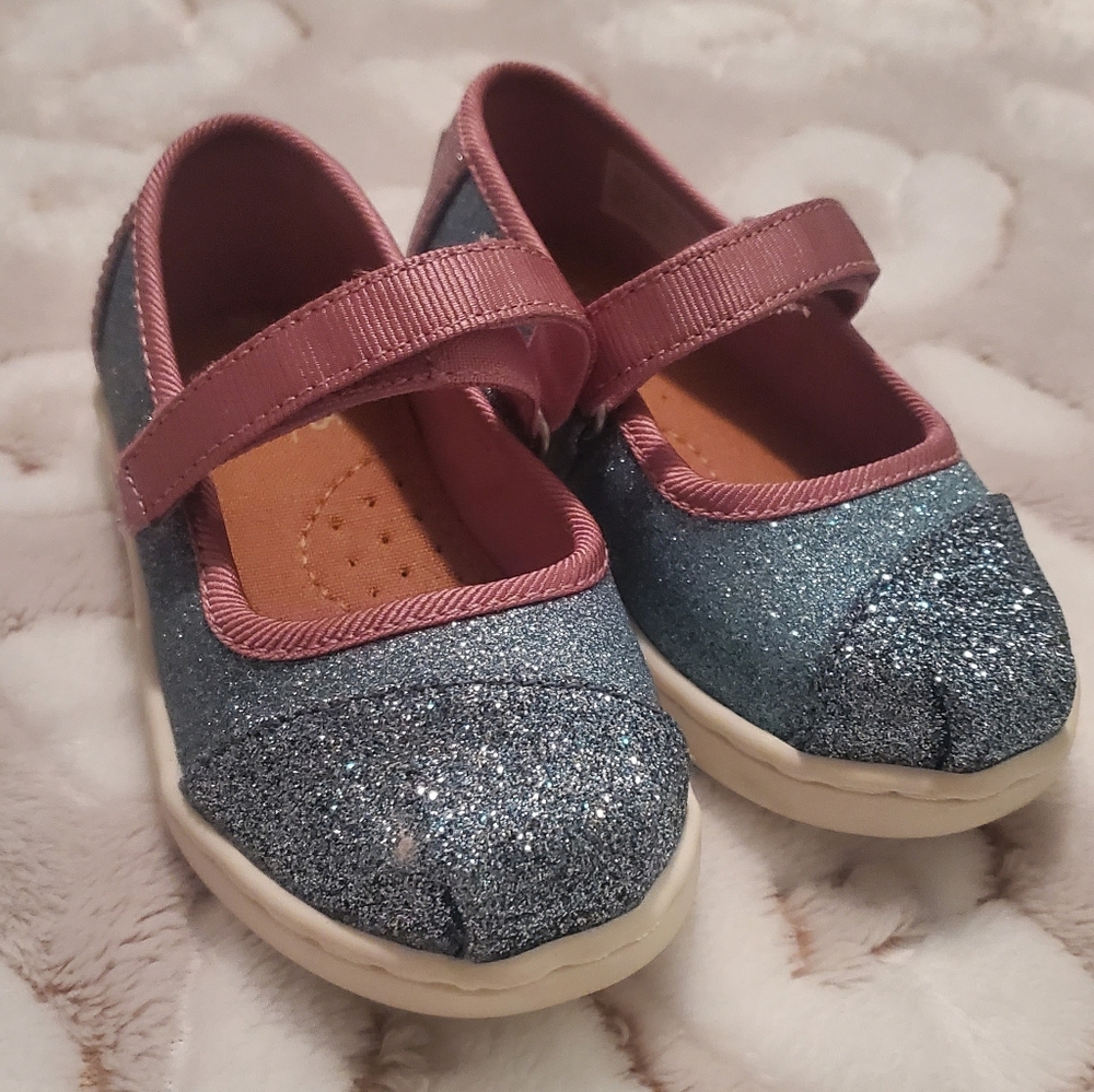 Tom's Mary Jane shoes